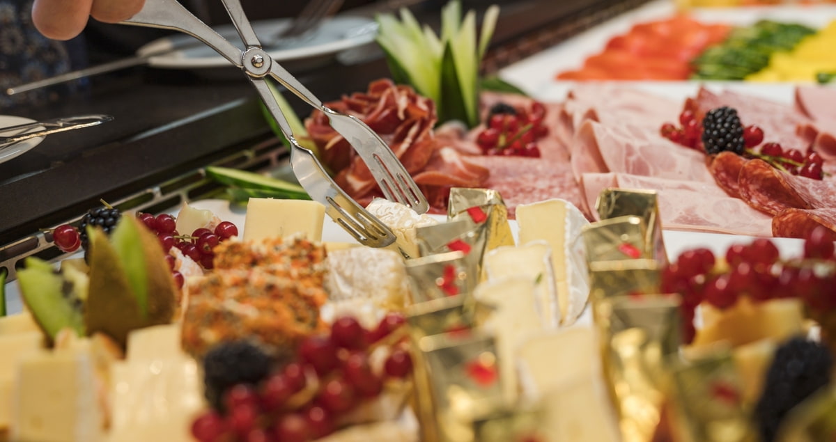 Frühstücksbuffet Nahaufnahme der Käseplatte